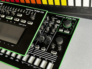 ROLAND TR8, ROLAND TB3 (1 foto / 7)