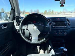 Volkswagen Golf (5 foto / 6)