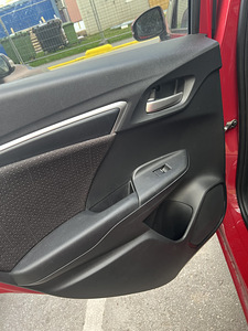 Honda Jazz 2016 (9 foto / 10)