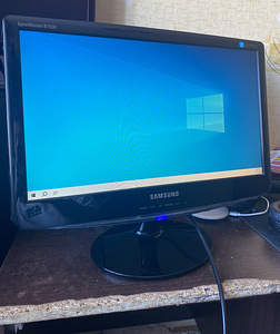 Monitor Samsung (1 foto / 2)