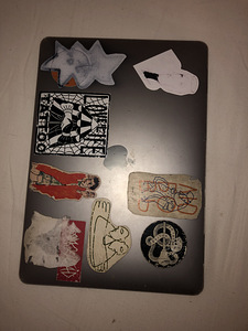 Macbook Air 13” (4 valokuva sivusta 4)