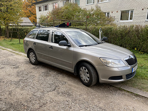Skoda Octavia 2011 (9 foto / 11)