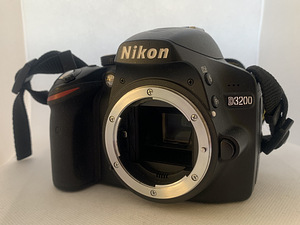 Nikon D3200 suurepärases seisukorras (1 foto / 10)