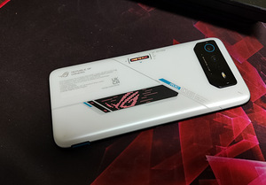 Asus rog phone 6 (1 foto / 7)