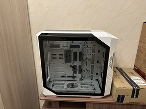 Cooler Master HAF 700 E-ATX (2 фото из 4)