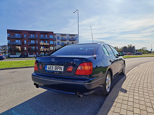 Lexus GS 300 2JZ-GE (2 foto / 10)