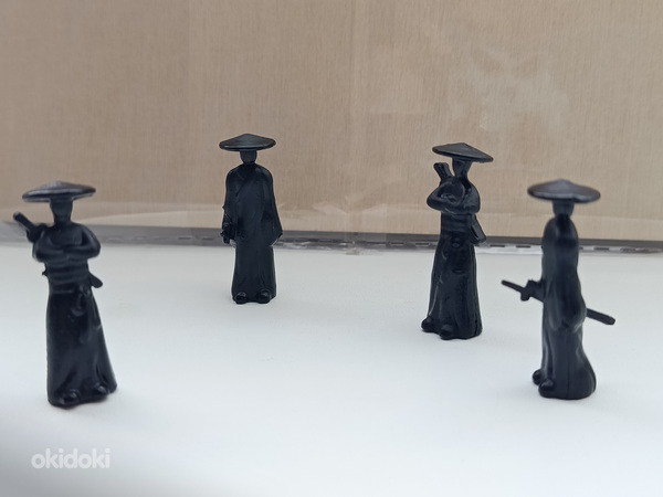 6 samurai miniatuurfiguuride komplekt