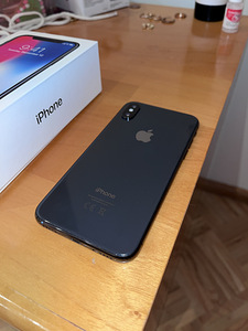 iPhone X 64GB Must (2 foto / 3)