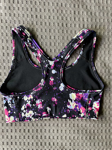 Uueväärne sporditopp Nike Dri-fit (3 foto / 6)