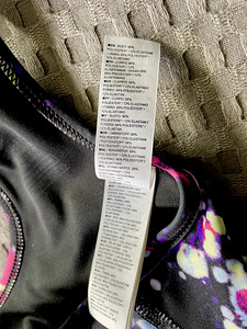 Uueväärne sporditopp Nike Dri-fit (5 foto / 6)