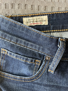 Uueväärsed teksad Levis 721 Premium (6 foto / 7)