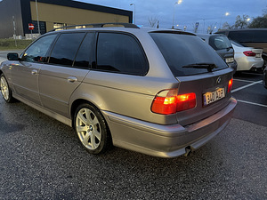 BMW 523i (11 foto / 11)