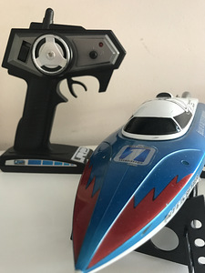 Speed boat lrp blue is better (1 foto / 3)
