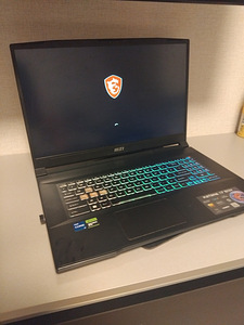 Продам игровой ноутбук Msi katana 17b13v