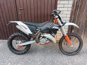 KTM 125 EXC (4 фото из 4)