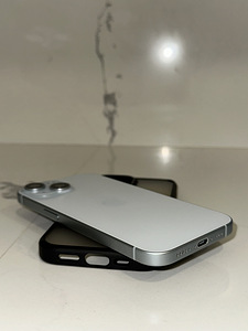 iPHONE 15, BH89%, 128GB (4 foto / 6)
