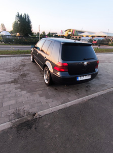 Volkswagen Golf 4 1.6 v16 (5 foto / 12)