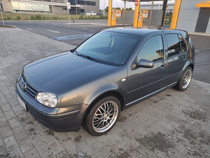 Volkswagen Golf 4 1.6 v16 (8 foto / 12)