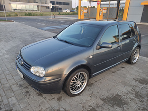 Volkswagen Golf 4 1.6 v16 (9 foto / 12)