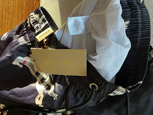 Burberry meeste lühikesed püksid (3 foto / 3)