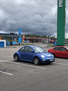 VOLKSWAGEN NEW BEETLE (2 foto / 12)
