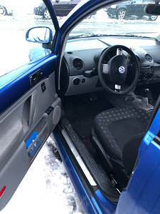 VOLKSWAGEN NEW BEETLE (8 foto / 12)