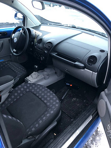 VOLKSWAGEN NEW BEETLE (9 foto / 12)