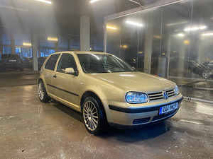 VW Golf 4 (8 foto / 8)