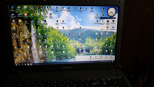 Samsung NP R530 (2 foto / 6)
