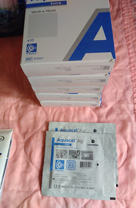 Müügil on meditsiinilised hõbeplaasterid Aquacel Ag+ " (1 foto / 3)