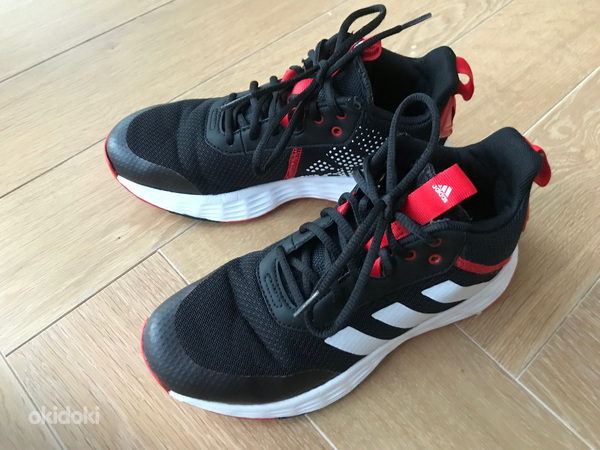Баскетбольные кроссовки Adidas, s 371/3