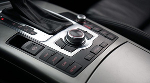 AUDI A6 C6 3.0 (7 foto / 10)