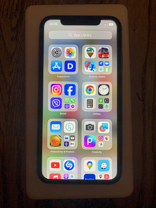 iPhone Xr 128 White (2 foto / 3)