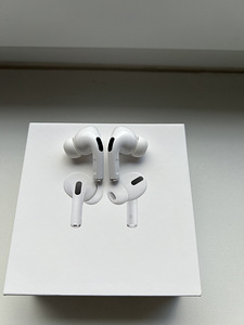 AirPods Pro (5 фото из 5)