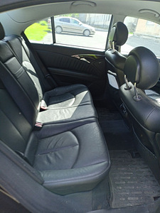 Продам Mercedes (8 фото из 12)
