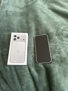 iPhone 17 ProMax 256 (1 фото из 8)