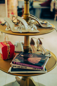 Artistic photography of interiors, goods and services (2 foto / 10)