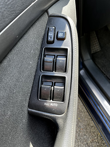 Продам avensis t25 2.0d manual (11 фото из 12)