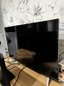 TCL светодиодный телевизор (1 фото из 1)