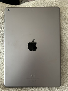 iPad 6th gen 32gb (2 foto / 4)