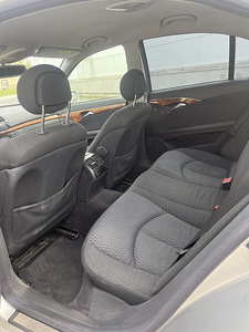 Mercedes benz e220 (9 foto / 12)