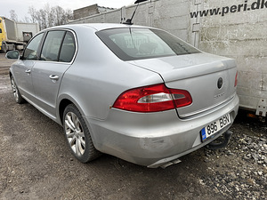Skoda SuperB 2.0 tdi (6 foto / 10)