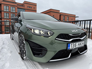 Kia ProCeed 2022 (2 фото из 15)