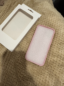 Uus iPhone 16 ümbris. (4 foto / 6)