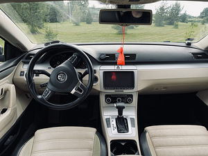 Volkswagen CC (4 foto / 5)