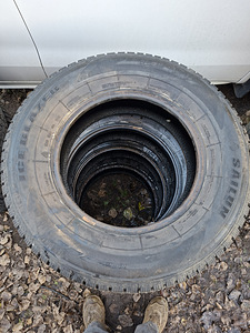 215/75 R16C (1 foto / 8)