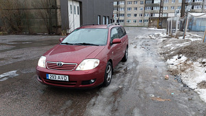 Ostan Toyota marki autosid (9 foto / 10)
