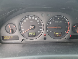 М/в volvo v70 (7 фото из 12)