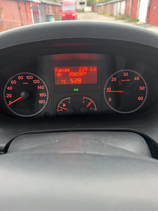 Peugeot Boxer (9 фото из 9)