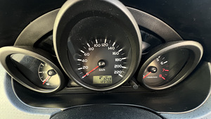 Mitsubishi Colt (7 foto / 15)